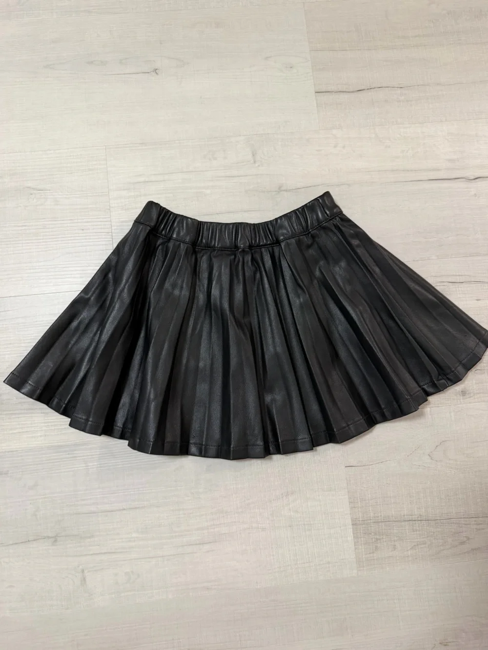 Girls GAP Black Pleated Faux Leather Pleated Skirt